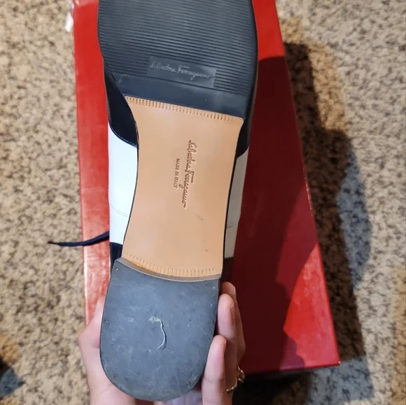 Vtg Salvatore Ferragamo Black and White Oxfords - Picture 8 of 9